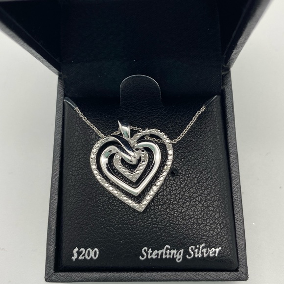 Diamond Multi-Heart 18" Pendant Necklace (1/10 ct. t.w.) in Sterling Silver NIB - Picture 4 of 12